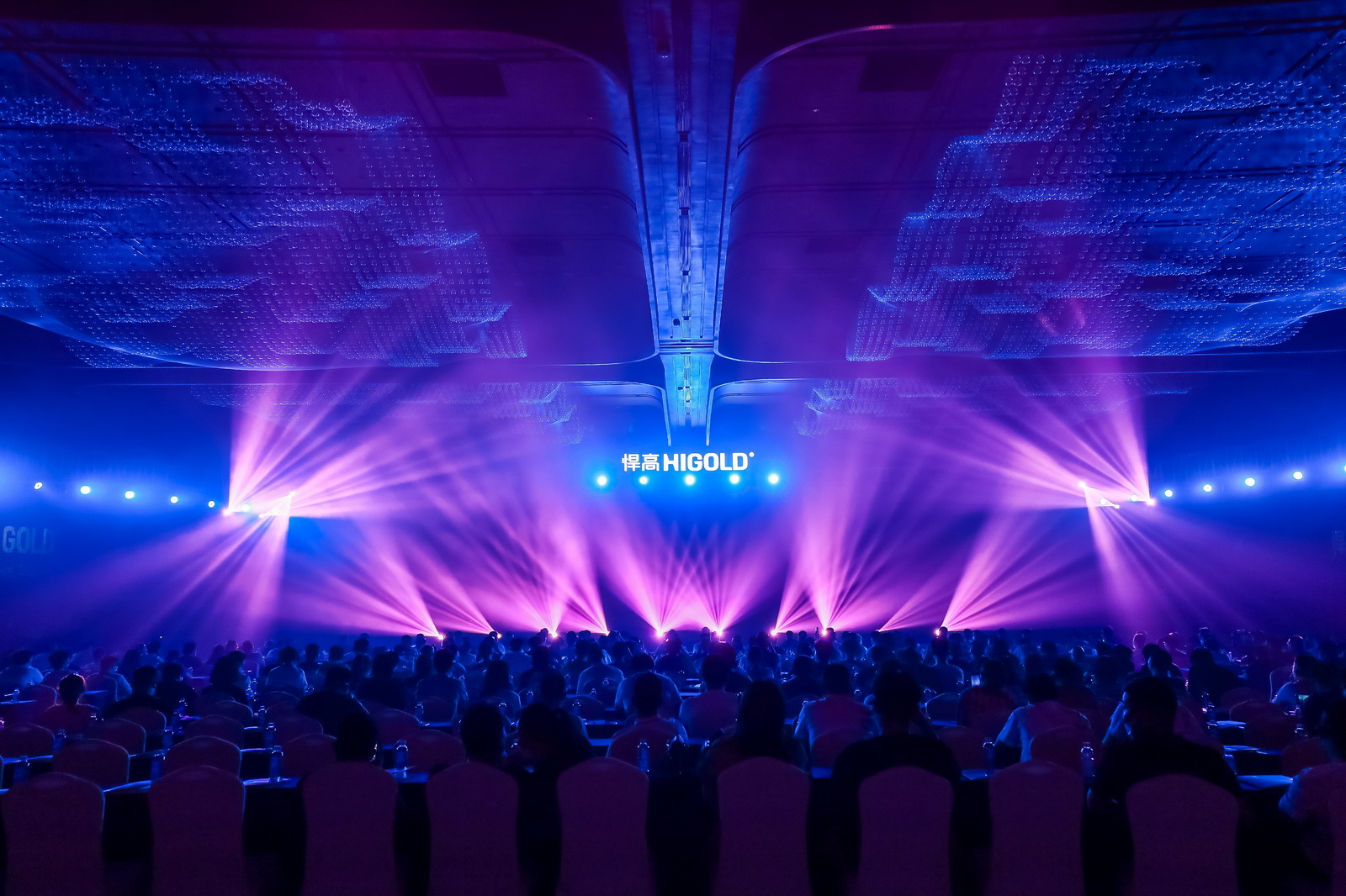 “把暖气传递给每个人”，星空体育?宁波发布会让家居行业信心重燃