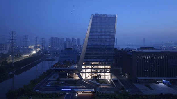 星空体育·星际总部彻底揭开面纱 